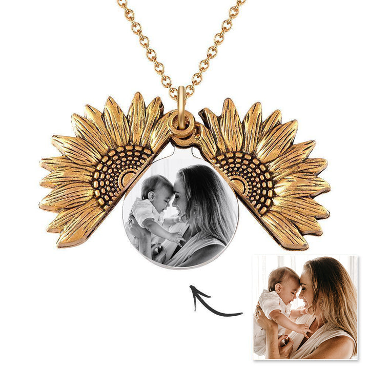 Cissyia.com Personalized Openable Sunflower Photo Necklace