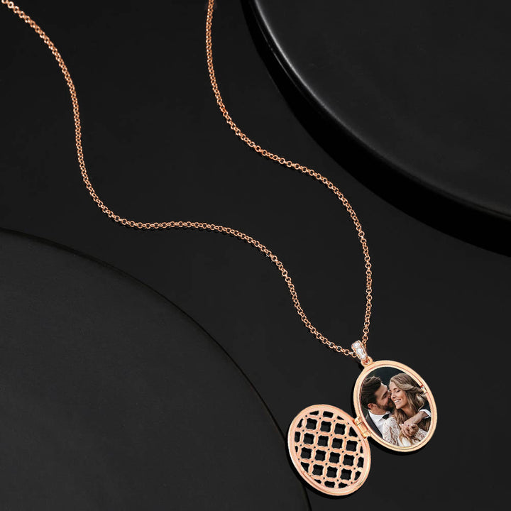 Cissyia.com Rose Gold Plated Zircon Oval Openwork Photo Necklace