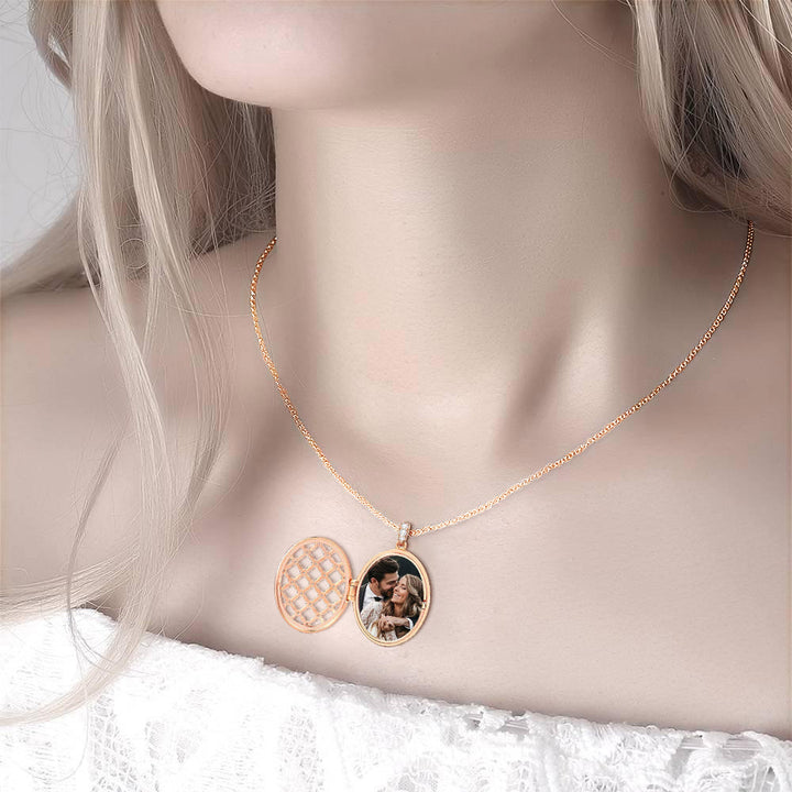 Cissyia.com Rose Gold Plated Zircon Oval Openwork Photo Necklace
