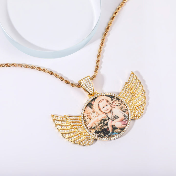 Cissyia.com Zircon Golden Angel Wings Engraved Photo Necklace