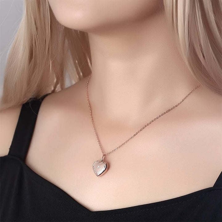 Cissyia.com Rose Gold Plated Personalized Floral Locket Photo Necklace